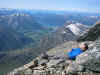 Trond C. slapper av.  Noen hundre meter rett ned....  (ndalsnes i bakgrunnen)